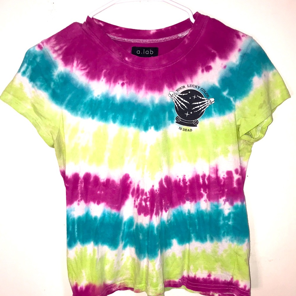 🆕✨Forever21 Tie Dyed “Youre Lucky Color Is Dead” Crystal Ball Top Sz S!BNWOT!🌈